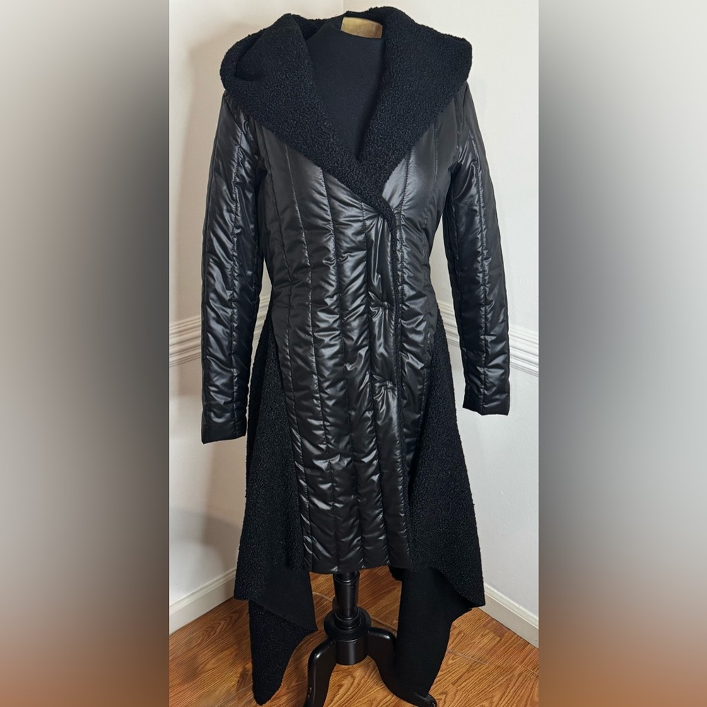 Edgy Chic Black Hooded Puffer Jacket